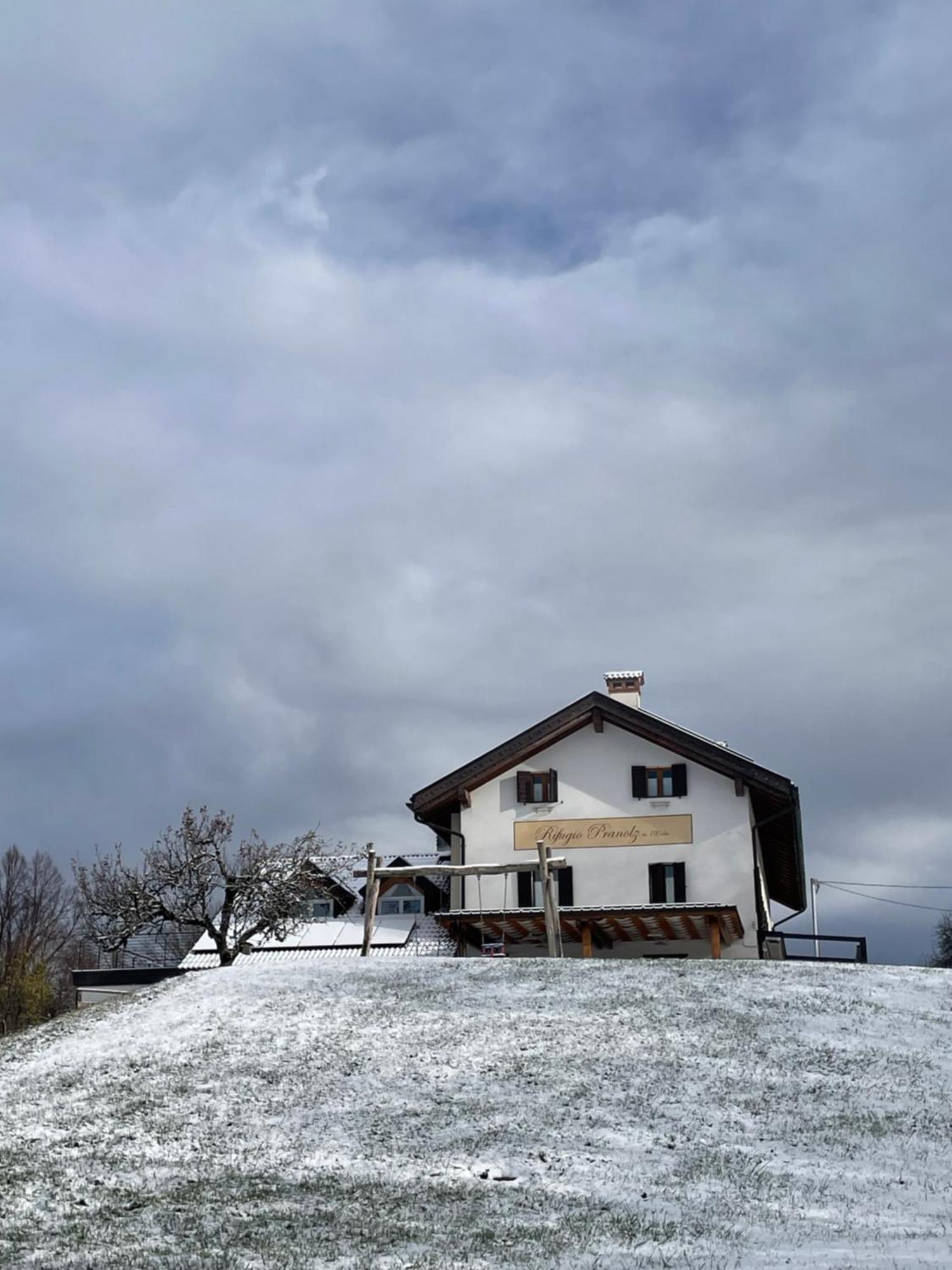 ホテル Rifugio Pranolz Trichiana エクステリア 写真